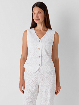 Жилет из кружевной ткани