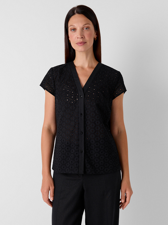 Рубашка из ткани с шитьем