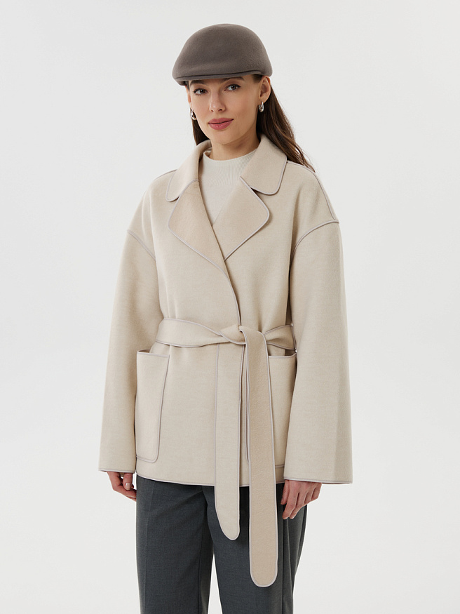 Элегантное полупальто из смесовой шерсти со спущенным рукавом