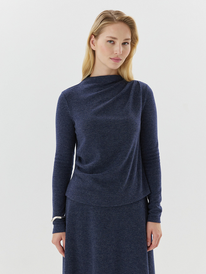 Джемпер из трикотажа с асимметричными складками