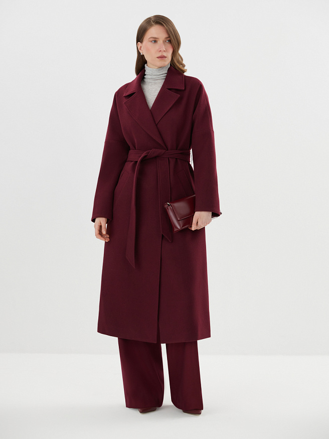 Пальто демисезонное из шерсти в ягодном цвете