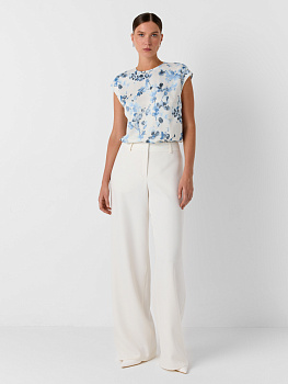 Брюки с карманами в боковых швах