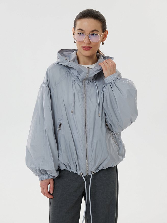 Летняя ветровка изысканного серо-голубого оттенка с капюшоном
