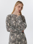 Платье миди с принтом 2.1.1-1028-5 (перья) 