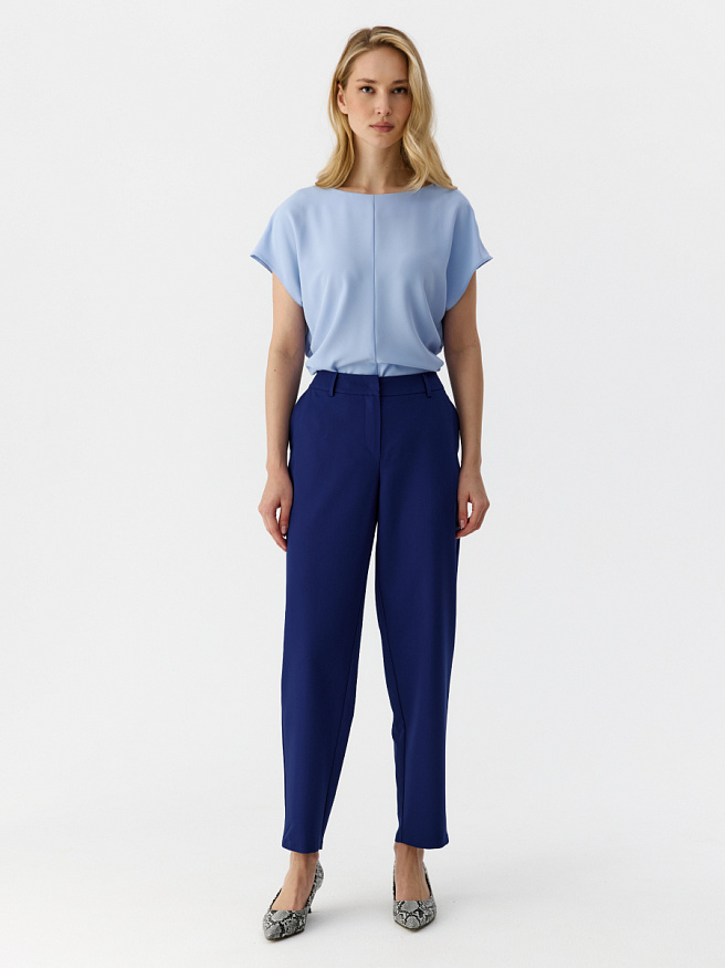 Брюки зауженного силуэта со стрелками