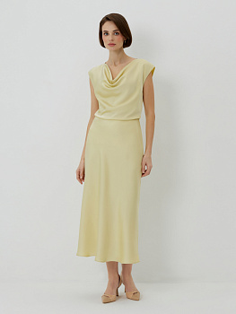 Расклешенная юбка из атласа