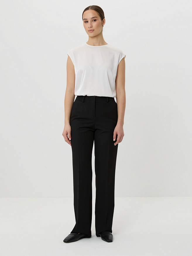 Классические брюки прямого силуэта